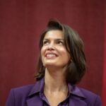 Geneviève Guilbault Instagram - Cette semaine, j'ai été assermentée deux fois. ⚜️ D'abord comme députée de #LouisHébert, la plus belle et significative fonction professionnelle que j'aie eu le bonheur d'occuper à ce jour. À cet honneur s'ajoute celui de demeurer votre vice-première ministre, et de devenir votre ministre des Transports et de la Mobilité durable. Je ne pourrais être plus comblée par votre confiance renouvelée, et par celle que me témoigne notre premier ministre en me confiant d'aussi importantes responsabilités. Je travaillerai fort, très fort pour vous pendant ces quatre prochaines années. MERCI. 💜 Assemblée nationale du Québec