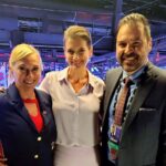 Geneviève Guilbault Instagram - En attendant le retour des Nordiques 🏒😛 Centre Bell