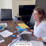 Geneviève Guilbault Instagram - On continue de faire avancer nos dossiers! 📝