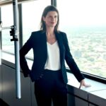 Geneviève Guilbault Instagram - Les vacances sont terminées! Hâte de vous présenter ce sur quoi je travaille... ⏳️💁‍♀️ Ministère des Transports (Québec)