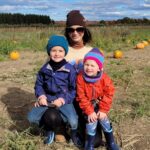 Geneviève Guilbault Instagram - Ce qu'il y a de plus beau et vrai ❤️ À toutes les mères, grands-mères et belles-mères, bonne fête! Lévis, Quebec