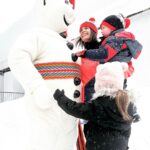 Geneviève Guilbault Instagram - En amour avec @bonhomme.carnaval au @carnavaldequebec ☃️ 🤍 Quebec, Quebec
