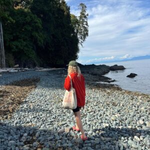 Genevieve Kang Instagram - red hot summer.