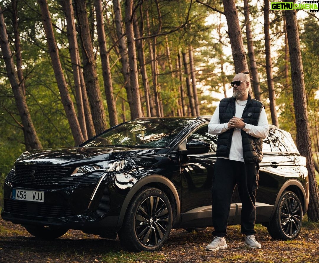Genka Instagram - NEW BLACK LION #PeugeotEesti #Peugeot5008GT #BlackPack #Peugeot (📸 @xxtokarevxx)