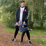 Genka Instagram - @tuulcare ja @peaasi.ee kutsusid kôiki jooksma, et pöörata tàhelepanu meeste vaimsele tervisele. Vôtsin oma keskmise ülemuse kaasa ja koos saime hakkama. Aga sellest vaimsest tervisest. Eestis on aastas 200 enesetappu ja sellega oleme ikka Euroopas esirinnas.Olles ka sotsmeedias aktiivne, nàen kui palju just ka noored maadlevad vaimsete probleemidega. Alles hiljuti viis Haridus ja Noorteamet làbi kampaania, kus mult kysiti, et millised oleks need tegevused, mis aitaks sul probleemidega toime tulla. Üks ongi sportimine ja teine soovitus on riimimine: muuda oma halvad tunded ja emotsioonid headeks riimideks. See töötab! Minu ausôna! Ja muidugi rasketel momentidel àra unusta, et meil on neid kohti kuhu oma murega pöörduda! Aga tàna vôta oma sôber kaasa ja jôuad veel jooksma. Otsi Endomondost “jookseme koos” challenge ja run! #jooksemekoos #vaimnetervis #hoianennast #instaspikkajuttuonajukaskirjutada #olenpakseijaksajoosta #homsesttrenni
