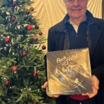 Genka Instagram - Legendaarne Recordsiga saime siin valmis veel sellise absoluutse legendaarse rockbändi nagu Rock Hotel vinüüli. Mis seal peal on ja miks see tehti, sellest loe Legendaarne Recordsi lehel, sest sealt saab seda ka osta alates 20.12 hommikust. Keep rockin!