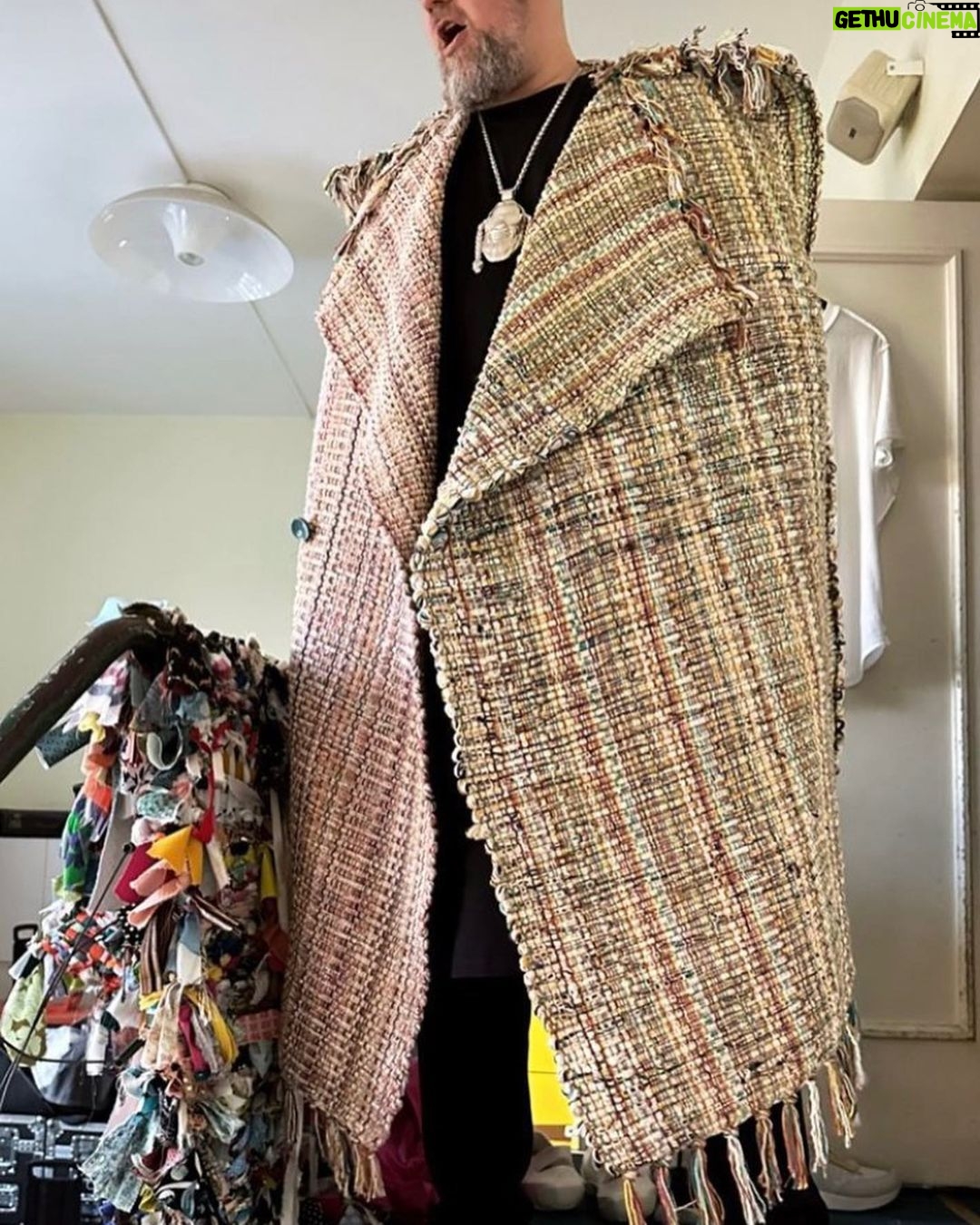 Genka Instagram - KULDMUNA 2023 (📸 @sohairytits, 🧥: @kennethbrlin viimane foto ka tema tehtud)
