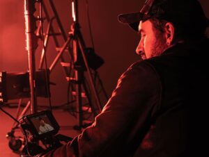 Genka Instagram - “Las riimid plahvatavad ainsate rakettidena
Las relvad jäävad vaid musaviidikuisse makettidena
Las igavesti vaikivad jäsetrebivad miinid
Las  pauguvad kõllidest vaid head biidid
Make love and rhyme! No war and crime!”
Genka & Dew8 uus lugu “Jõhker veretöö Kärevere teemaja juures” videona nüüd väljas. “Superlux eos ja Link bios!” #legendaarnerecords ALBUM “DOOM” 07.03.2023 (📸Martti Sepp)