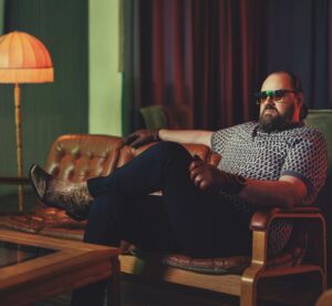 Genka Instagram - Tegin teile Youtube’i ilusate piltide, rohke info ja sõnadega “Kosjugin X” albumi playlisti. Häid pyhi! Link bios (Foto: Liina Notta)