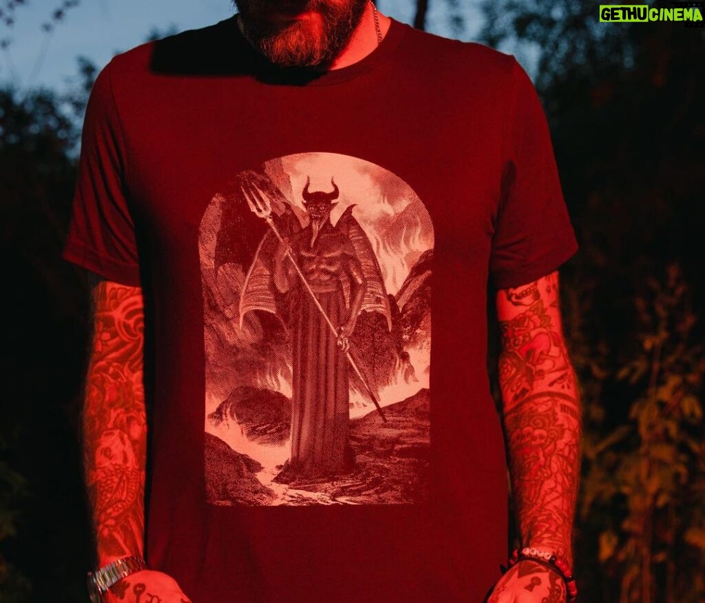 Geoff Ramsey Instagram - Buncha new Merch dropping for Black Friday and whatnot. I’m pretty partial to this creepy guy! Link in bio. 📸 @atwes Austin, Texas