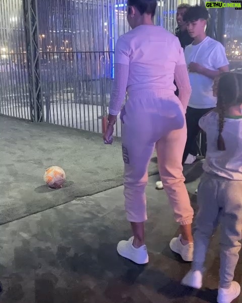 Georgina Rodríguez Instagram - Una tarde de fútbol, con lo mejor de mi vida 💝 Riyadh - Kingdom Of Saudi Arabia