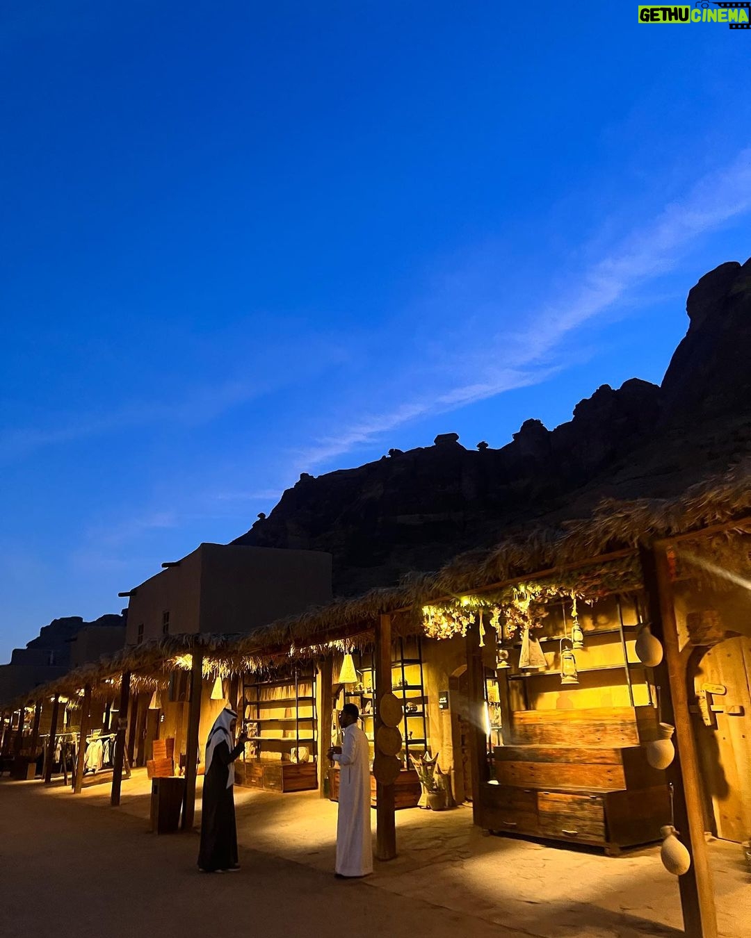 Georgina Rodríguez Instagram - AlUla feels like home 🇸🇦🧡🌅⛰️✨ @ExperienceALUla #ExperienceALUla @ALUlamoments #ALUlaMoments #ALula