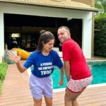 Gessica Kayane Instagram - VC E QUEM????? o bom é que Rangel roubou meu short e eu roubei a bunda dele