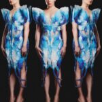 Gessica Kayane Instagram - Segundo dia de #FarofadaGkay e a ELLE mostra, com exclusividade, o lookão da influenciadora para esta noite: trata-se de um @irisvanherpen que foi desfilado em Paris, na temporada de alta-costura de inverno 2022. Pronta pra abalar as estruturas, né @gessicakayane? @irisvanherpen 🪽 Foto: @igoormelo Assistente de foto: biagarbieri Assistente de foto: @stevillar Diretora criativa: @leticiahaag Vídeo: @marlonbrambilla @estudio.carne Beleza: @rodrigocosta Assistente de beleza: @otavioalmeidaaa Marina Park Hotel