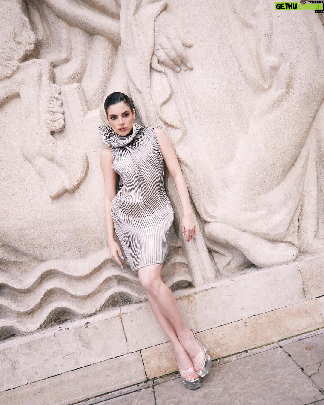 Gessica Kayane Instagram - @gauravguptaofficial #hautecouture EUZINHA E A TAMANCA 👡