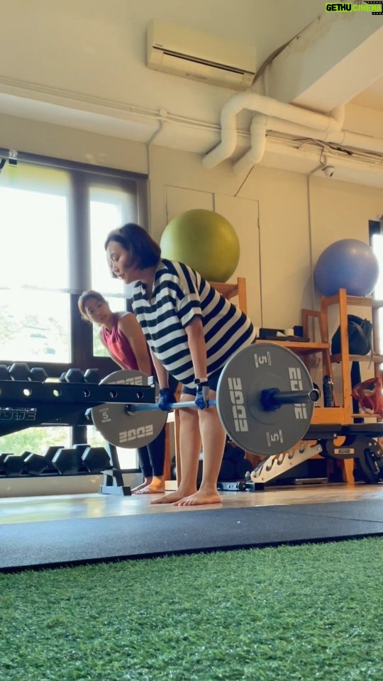 Gina S. Noer Instagram - Merayakan RDL 25 kg pertama (setelah cidera ini itu) bersama @coach_imel ๐งก Sobat "you can do it" & perjuangan hidup sehat jiwa raga beberapa bulan terakhir ini. Life happens, but yet we keep moving and keeping up with the checklists ๐๐โ
@sanastudio *pakai scoring Indiana Jones sekalian merayakan film seri favorit terbaru tayang hari ini ๐คฃ๐คฃ๐คฃ SANA