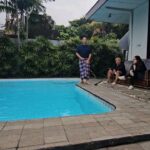 Gina S. Noer Instagram - Semoga jalan lo jadi timses salah satu capres berkah selalu ya, @rinosarjono Indonesia bangga sama putra bangsa seperti lo ❤️🤍 Salam 4 Jari! Hahahaha 😂 @salmanaristo @sppratama @orchidaramadhania @yanarahajeng @deyayu.yuliani @divapresya @ellenarmin @hahahaditha @fitriamuthmainnah @adam_juanp @javier_lukito @arief_ashshiddiq @kurniaxander @jeffryk_ @nepioks @elizacheisa Mamat Riya Wahana Kreator Nusantara
