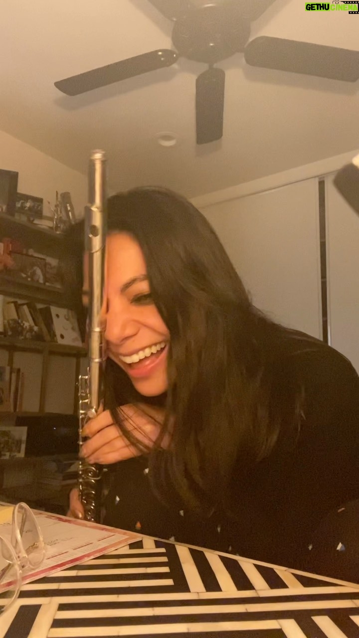 Ginger Gonzaga Instagram - In honor of #Andre3000’s new #FLUTE album, here’s a fun before and after of getting to work with the mega talented @rafaelcasal and @daveeddiggs for #blindspotting. BEFORE video: me harassing Rafa with video texts to let me play the flute as my character. AFTRER: Rafa and Daveed having me play #MACDRE on the flute in part of this fun scene with all the hilarious blindspottting queens: @jazzy_joness @aprilabsynth @candace.nicholas.lippman @jaylenbarron and @emilyalthaus. It’s very hard to play the flute when you’re laughing so hard, and trying to look at my buddies with a straight face as they let me do this thing they elevated, was such a fun slaphappy high. Directed by @erinfeeley. All such a joy. #flute #andre3000 #blindspotting #fun