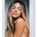 Giovanna Ewbank Instagram - Me preparando pra mais essa semana insaaaana de trabalho…já tô EXAUSTA, porém BELA! A ideia é essa neh?? Concordam??? Kkkkk…✨ @schiaparelli @carlosesser @cleidearaujo @maiconvechii @bebella.coelho @gnt PH @saullomoreira