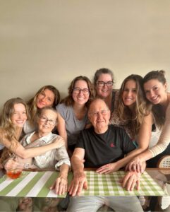 Gisele Bündchen Instagram - Always in my heart and prayers ❤️ Sempre no meu coração e nas minhas orações #family #família