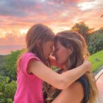 Gisele Bündchen Instagram - Happy Easter! I hope the meaning of this day of renewal and rebirth, can bring us to be more compassionate, to love more, to help more, to be more united. Wishing you a day filled with love. ❤️ Feliz Páscoa! Espero que o significado deste dia de renovação e renascimento possa nos impulsionar a termos mais compaixão, a amarmos mais, a ajudarmos mais, a nos unirmos mais. Desejo a todos um dia cheio de amor.