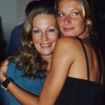 Gisele Bündchen Instagram - Feliz aniversário mãezinha! Sou eternamente grata por tudo que tu fizeste e fazes por nós. Obrigada por sempre nos amar, nos inspirar e nos ensinar tanto. Obrigada pela vida! Te amo muito! ❤ Happy birthday Mom! I am forever grateful for all that you have done and continue to do for us. Thank you for always loving, inspiring and teaching us. Thank you for giving me life! Love you so much!