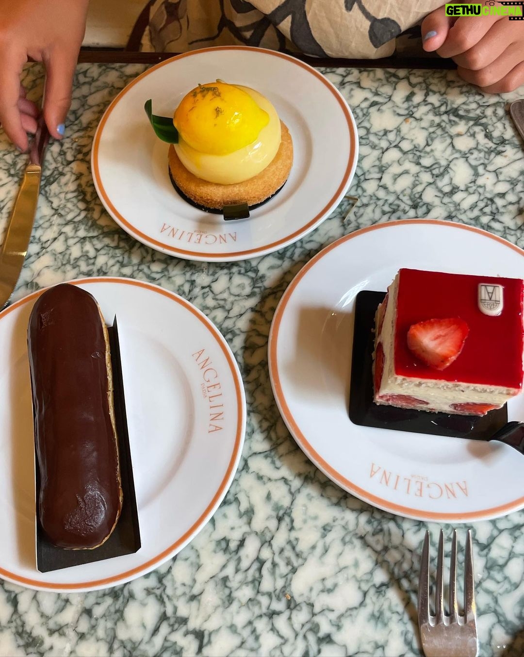 Gisele Bündchen Instagram - Paris ❤️❤️❤️