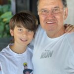 Gisele Bündchen Instagram - Hoje é o dia do melhor pai, conselheiro e trabalhador! Que sorte a nossa ter um pai tão incrível! Desejo que tu tenhas muitos, mas muitos anos de vida para poder aproveitar, realizar teus projetos, tocar violão, cantar e dançar conosco! Te amo muito! ❤️❤️❤️ Today is the day of the best father, counselor and worker!! We are all so lucky to have such an amazing father. I wish you have many, many years of life to enjoy, carry out your projects, play the guitar, sing and dance with us! Love you so much!