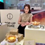 Gladys Lee Instagram - #主播主持 來自美國加州的 @basukucheesecakes 來台快閃開賣，據說記者會後線上開賣一小時，統統完售，太強啦！ 想吃到濃郁柔軟的乳酪內餡，以及滑順流心口感的蛋糕，還有機會，8/19在新光三越A9快閃店買得到。 隱藏吃法是直接倒威士忌在巴斯克乳酪蛋糕上，只能說絕配，讚！ 👗 @jsselect #主持人 #雙語主持 #記者會主持 #中英雙語主持人 #全英文主持 #tastebymmhg #UnbelievablyCreamy #basukucheesecake #basquecheesecake #cheesecake #巴斯克乳酪蛋糕 @taste_by_mmhg @richie_lin @charleschen66 @jean.fooddesign
