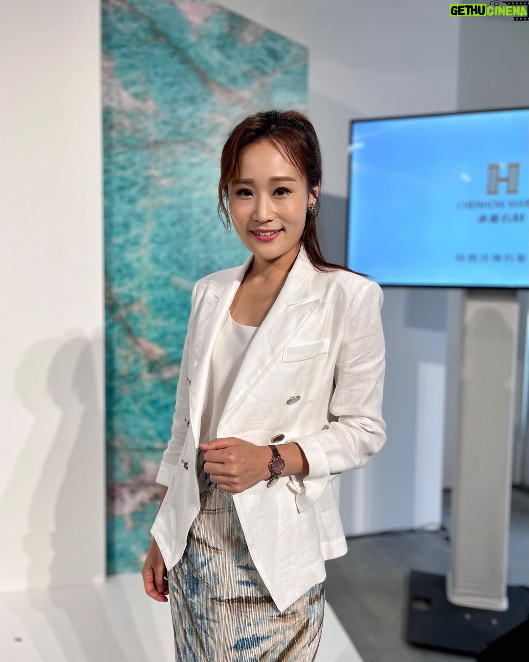 Gladys Lee Instagram - . #computex #開幕式 #全英主持 #新聞主播 #節目主持 #主持人 #雙語主持 #活動主持 #精品主持 #中英主持 #中英主持人 #英文主持人 #直播 #直播主持人 #開幕主持 #論壇主持 #春酒主持 #記者會主持 #記者會 #晚宴主持 #host #bilingualhost