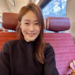 Gladys Lee Instagram - 準備好迎接 #鴻兔 農曆年了嗎？ 久違的機場人潮，出境時間拉長，也感受到海外消費熱潮來臨，準備飛出國過農曆年的朋友們，記得提早到機場喲！ #建議提早半小時至一小時 #充分準備出國不慌張 預祝各位粉絲們，農曆新年假期平安健康愉快💕 #農曆新年 #兔年 #主持人 #雙語主持 #主持人 #中英雙語主持 #中英主持 #活動主持 #新聞主播 #主播主持