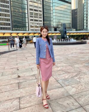 Gladys Lee Instagram - It’s been long time HK!

The buzz, the traffic, the smell and the food! Everything was full with memories and things are changing. However, can’t tell how much I miss it here. 

謝謝 @jsselect 美麗的洋裝伴我出席香港活動🛫 - TBC -

#hongkong @discoverhongkong #香港旅遊 #香港美食 
.
#開幕式 #全英主持 #新聞主播 #節目主持 #主持人 #雙語主持 #活動主持 #精品主持  #中英主持 #中英主持人 #英文主持人 #直播 #直播主持人 #開幕主持 #論壇主持 #春酒主持 #記者會主持 #記者會 #晚宴主持 #host #bilingualhost