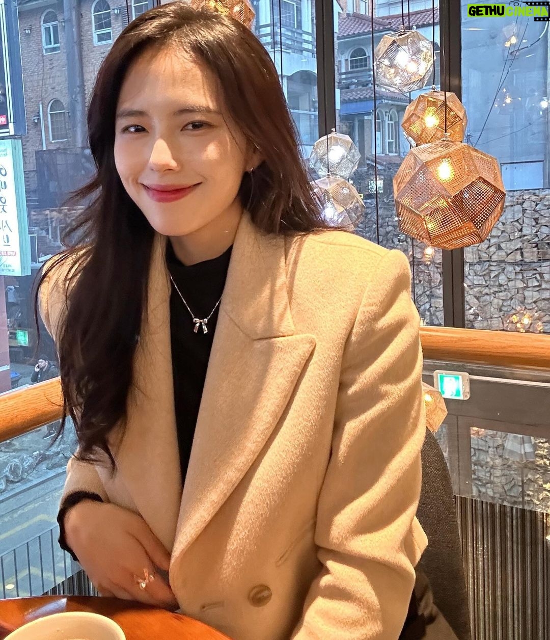 Go Eun-young Instagram - 갑자기 날씨가 추워졌따….! ㄷ ㄷ #봄 아니었어….? . #메이크업 #일상 #셀피 #selfie #model #모델