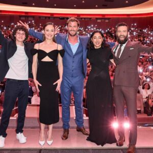 Golshifteh Farahani Instagram - The journey of #extraction2 for @netflix was an absolute joy with @chrishemsworth @samhargrave @olgakurylenkoofficial thank you.