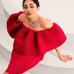 Golshifteh Farahani Instagram - The Maison's global ambassador Golshifteh Farahani wears the Claustra necklace, showcasing a set of shield diamonds, including a remarkable 4.02-carat specimen, at the centre of a complex structure made up of broken lines. #LeVoyageRecommencé #CartierHighJewelry