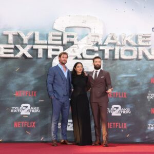Golshifteh Farahani Instagram - The journey of #extraction2 for @netflix was an absolute joy with @chrishemsworth @samhargrave @olgakurylenkoofficial thank you.