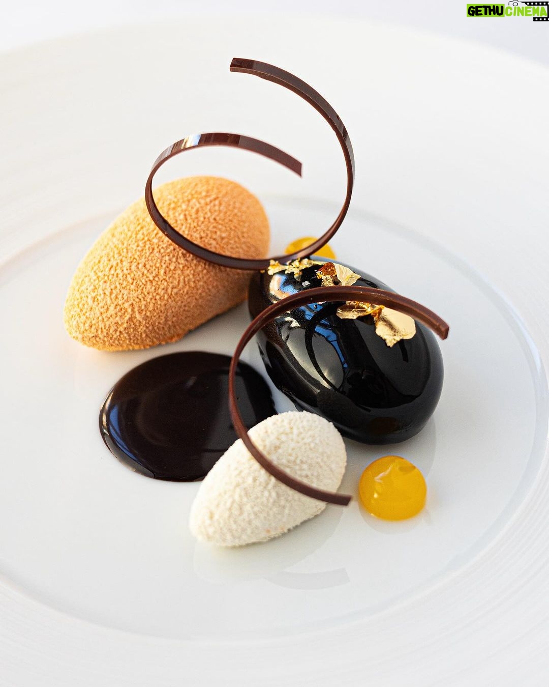 Gordon Ramsay Instagram - Join us for lunch at @restaurantgordonramsay to taste the season’s best !! Restaurant Gordon Ramsay