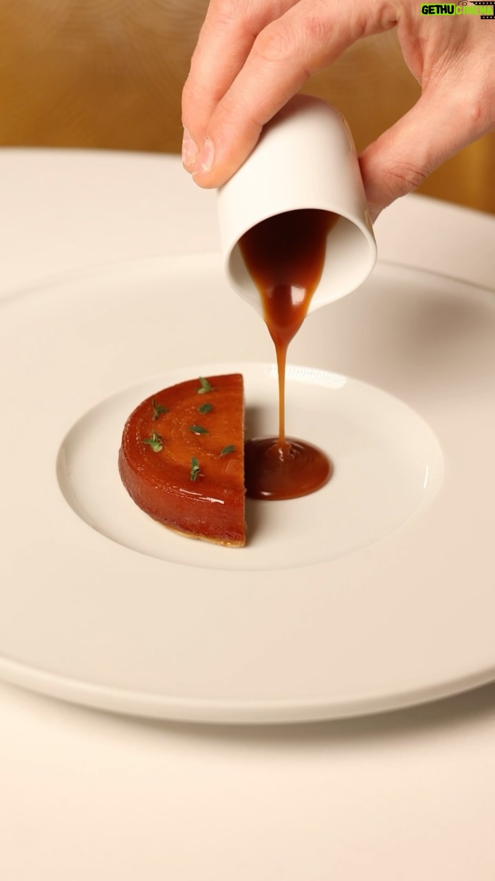 Gordon Ramsay Instagram - Stunning quince tatin with spiced ice cream and caramel sauce at @restaurant1890gordonramsay !! Restaurant 1890 by Gordon Ramsay