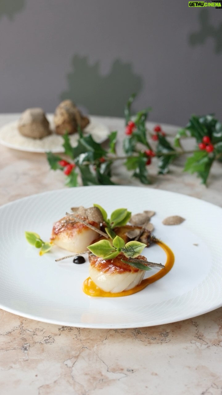 Gordon Ramsay Instagram - Beautiful scallops with pumpkin and truffle on the New Year’s Eve menu at @riverrestaurantbygordonramsay ! The River Restaurant by Gordon Ramsay