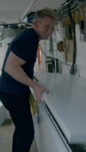 Gordon Ramsay Instagram - The biggest night of #KitchenNightmares calls for two hours and messiest food storage I’ve ever seen 🥴 See you at 8/7c on @foxtv