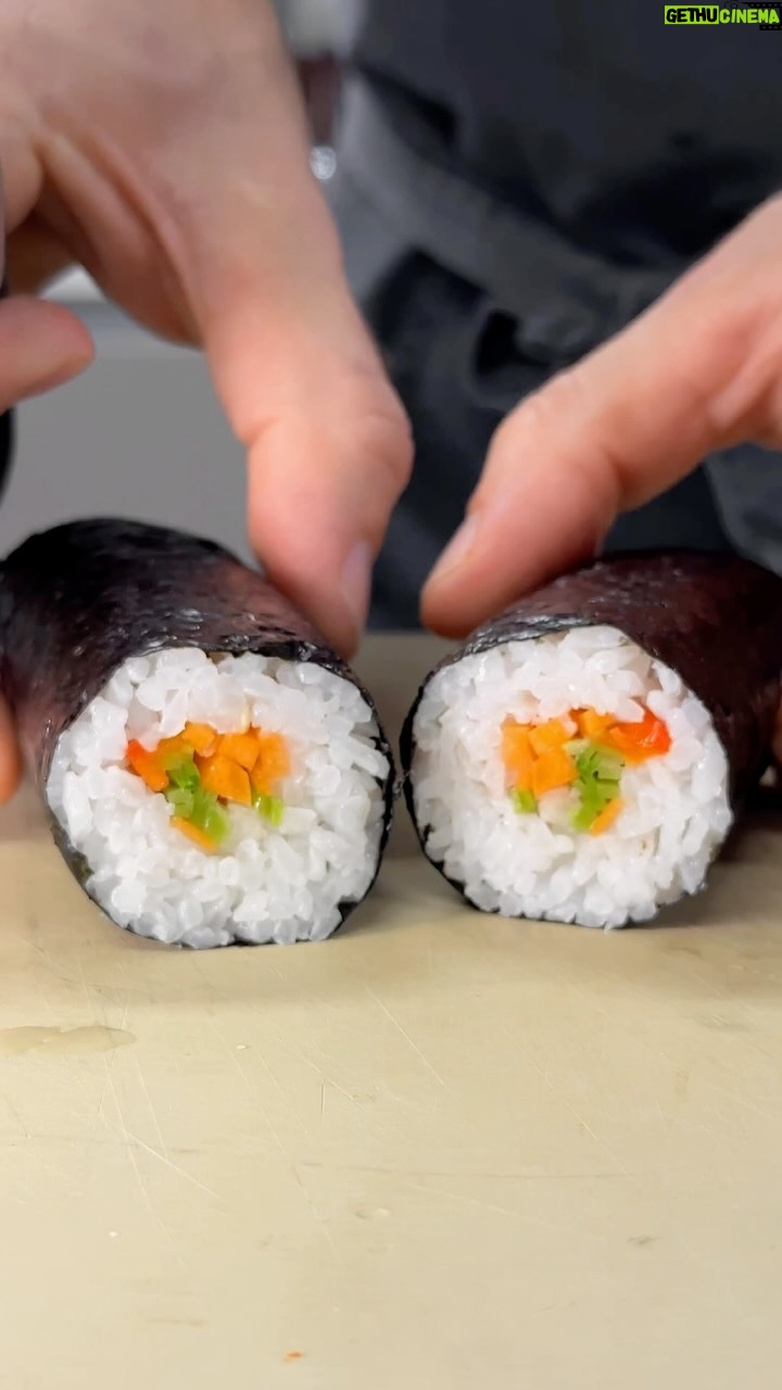 Gordon Ramsay Instagram - Learn how to roll the perfect veggie maki with the team at the @gordonramsayacademy !! Gordon Ramsay Academy
