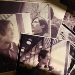 Goro Inagaki Instagram - 昔、パリに住んでいた友人にローライフレックスで撮影してもらったプリントが出てきた。こんなにもセレン調色だったかな… モノクロームの世界から20年前の世界を思い起こす。 景色や色の印象は、その後の体験とともに自分の「記憶色」に調整してしまうから人は面白い。 しかしそれで救われることもあるね。 2020年もあと少し、わずかでも色鮮やかな記憶を心の記録として残したいものだ。 どうか暖かくしてお過ごし下さい。