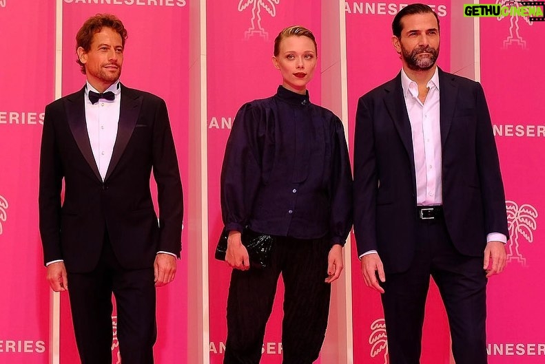 Grégory Fitoussi - 2.1K Likes - Merci cannes séries pour cette troisième invitation! Merci @hermes et @c_chanut pour l élégance! #cannesseries @makedreamshappenstudio #francetelevisions @studio_vigerie @gazettejuliette @instantsuspendus @neialiabieva @futur.mgmt @eleonore.heuze @agencefrenchlights @guillaume_musso @albin.lewi @camillejulienne
