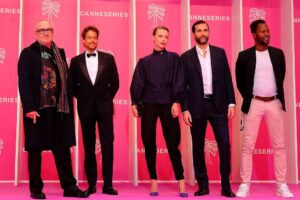 Grégory Fitoussi Instagram - Merci cannes séries pour cette troisième invitation! Merci @hermes et @c_chanut pour l élégance! #cannesseries @makedreamshappenstudio #francetelevisions @studio_vigerie @gazettejuliette @instantsuspendus @neialiabieva @futur.mgmt @eleonore.heuze @agencefrenchlights @guillaume_musso @albin.lewi @camillejulienne