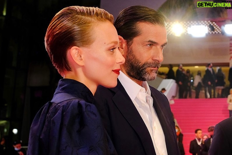 Grégory Fitoussi - 2.1K Likes - Merci cannes séries pour cette troisième invitation! Merci @hermes et @c_chanut pour l élégance! #cannesseries @makedreamshappenstudio #francetelevisions @studio_vigerie @gazettejuliette @instantsuspendus @neialiabieva @futur.mgmt @eleonore.heuze @agencefrenchlights @guillaume_musso @albin.lewi @camillejulienne