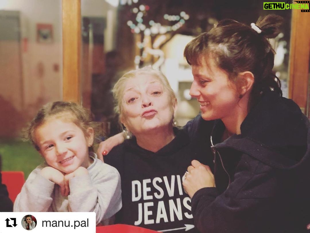 Graciela Pal - 809 Likes - Las amo mis amores! 💕
#Repost @manu.pal with @get_repost
・・・
Una semana a puro festejo! #FelizCumple mamita! Ella nació el día de la primavera! 💐 y este año se casa la mismísima semana de su natalicio!!! Mucha jarana este año mujerrr!!! Feliz todo!!! @grapalok