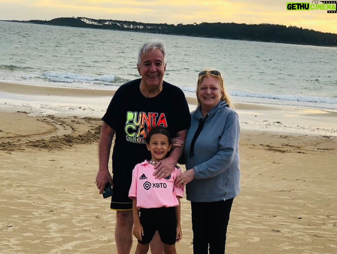 Graciela Pal Instagram - Feliz cumple Amparito de mi alma. Los abuelitos te aman ❤️