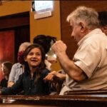 Graciela Pal Instagram - Familia y amigos, siempre conmigo. Gracias una vez más por estar a mi lado. Los amo. Gracias @teatro.avenida por el cariño y @fiorellaromay por las fotos Teatro Avenida