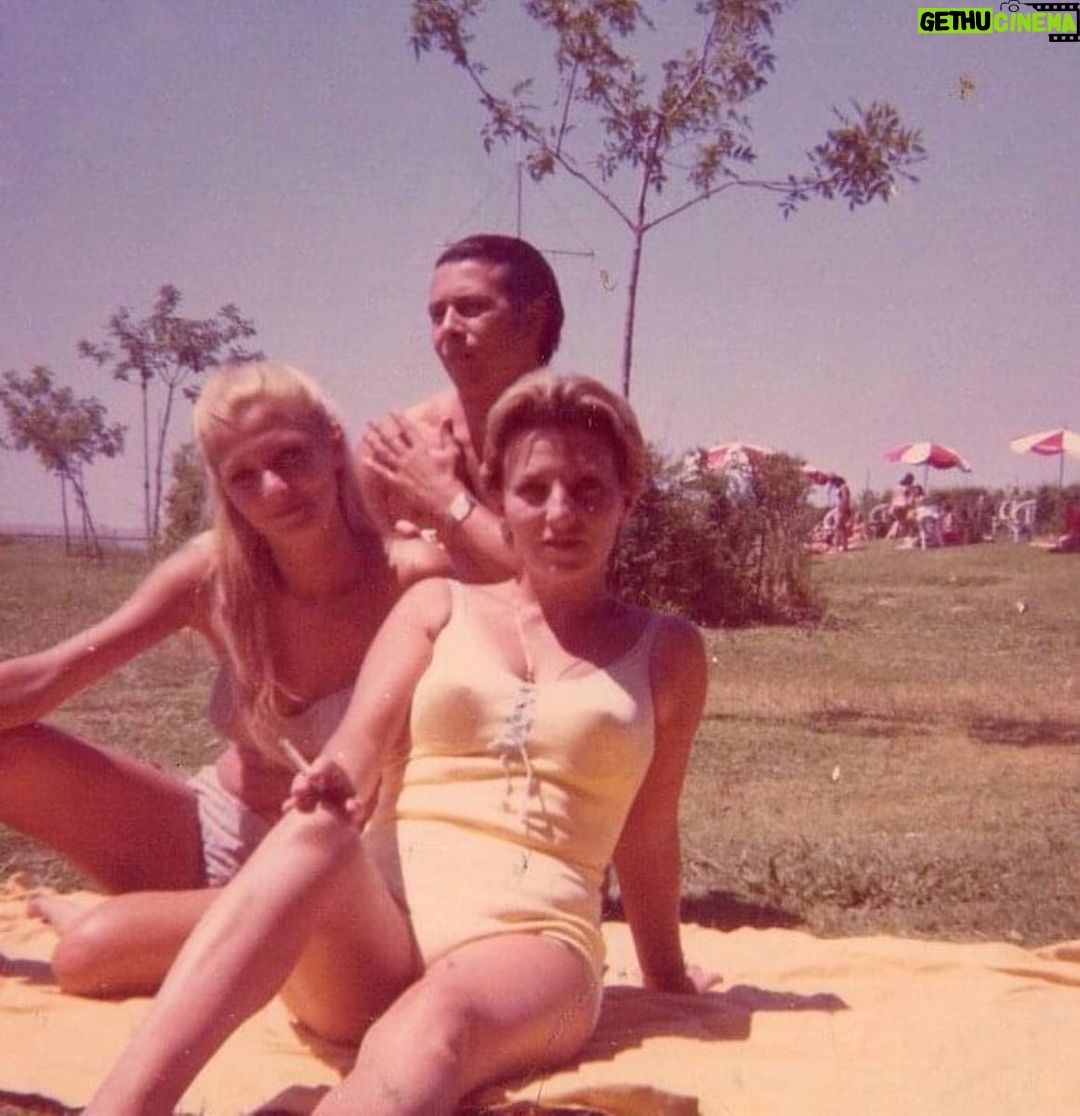 Graciela Pal - 819 Likes - Juventud, divino tesoro.
Te amo hermana, te adoré Chiquito de mi alma! ❤️