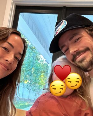 Grant Gustin Instagram - Thank you for the birthday messages. 33 was filled with lots of change and growth and love. I have so much to be thankful for and excited about as I start my 34th year. 🤟
